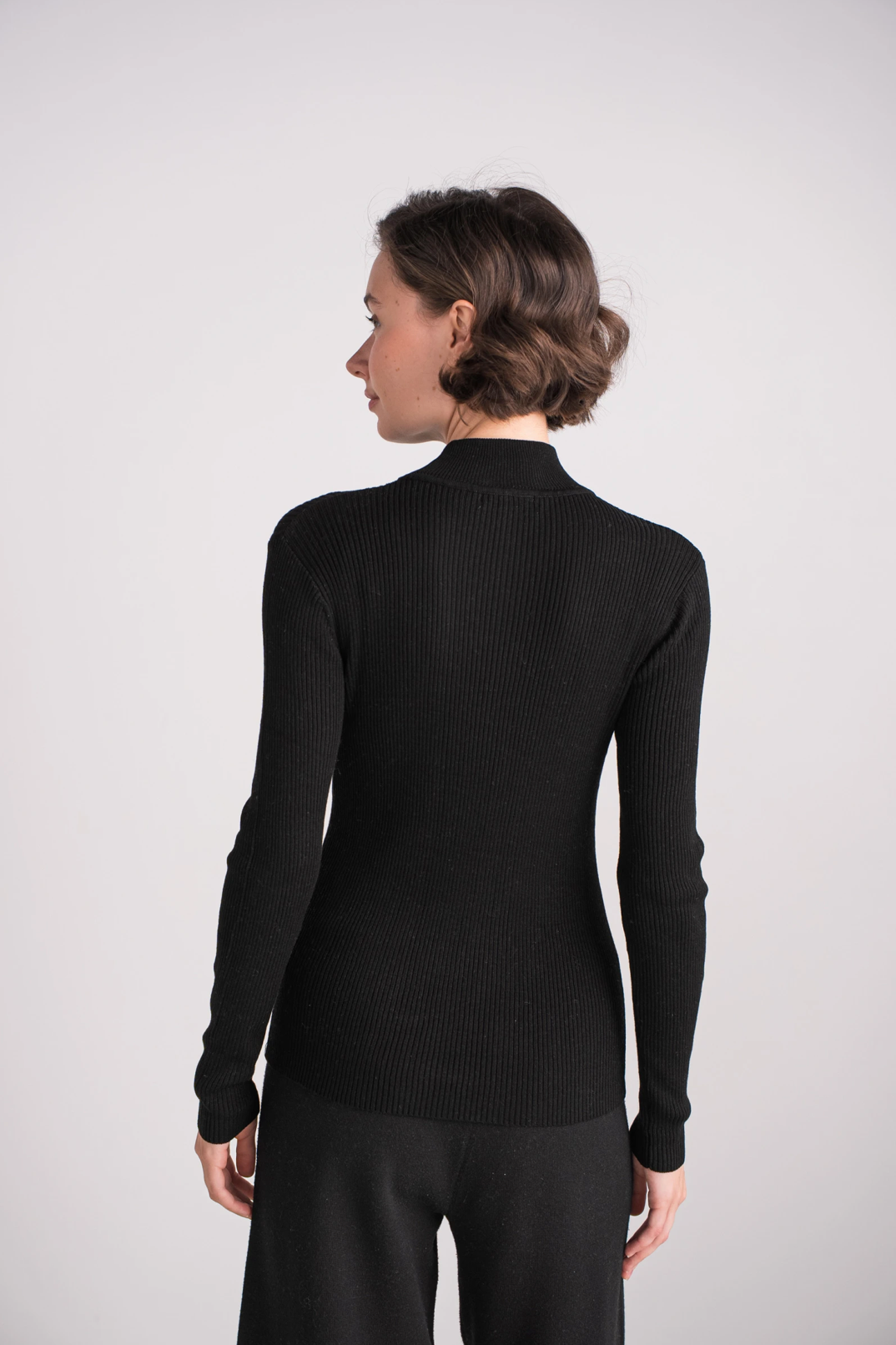 Pull col cheminée en maille côtelé 100% soie