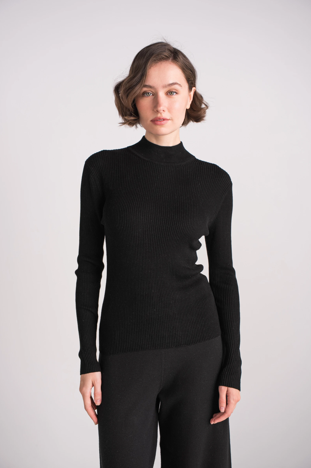 Pull col cheminée en maille côtelé 100% soie